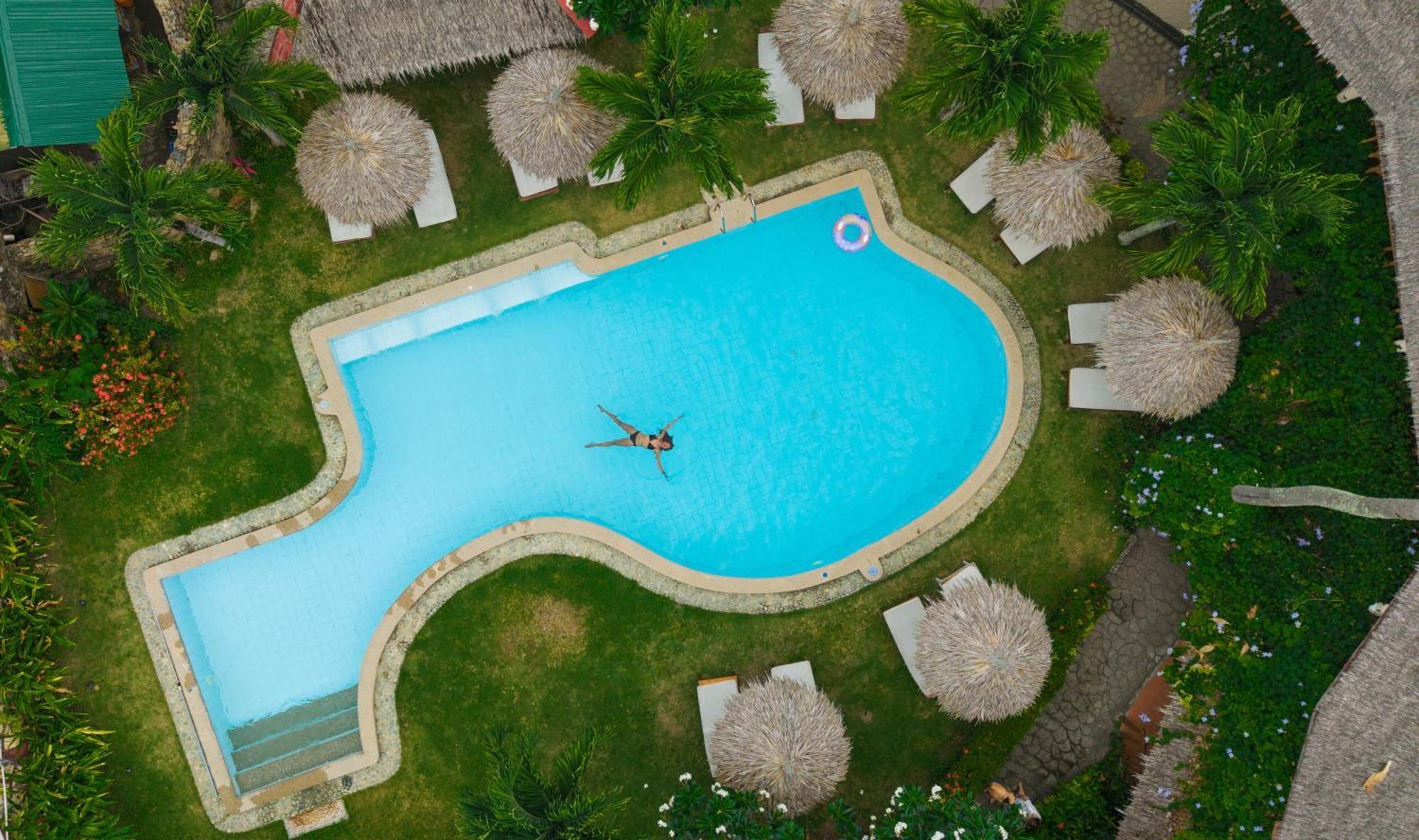 פוארטו גאלרה Garden Of Eden Dive Resort מראה חיצוני תמונה