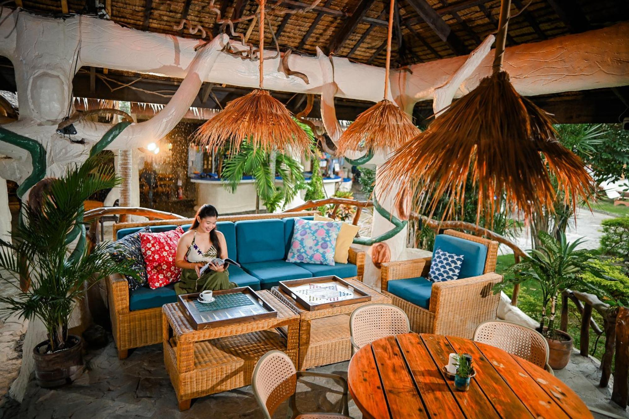 פוארטו גאלרה Garden Of Eden Dive Resort מראה חיצוני תמונה