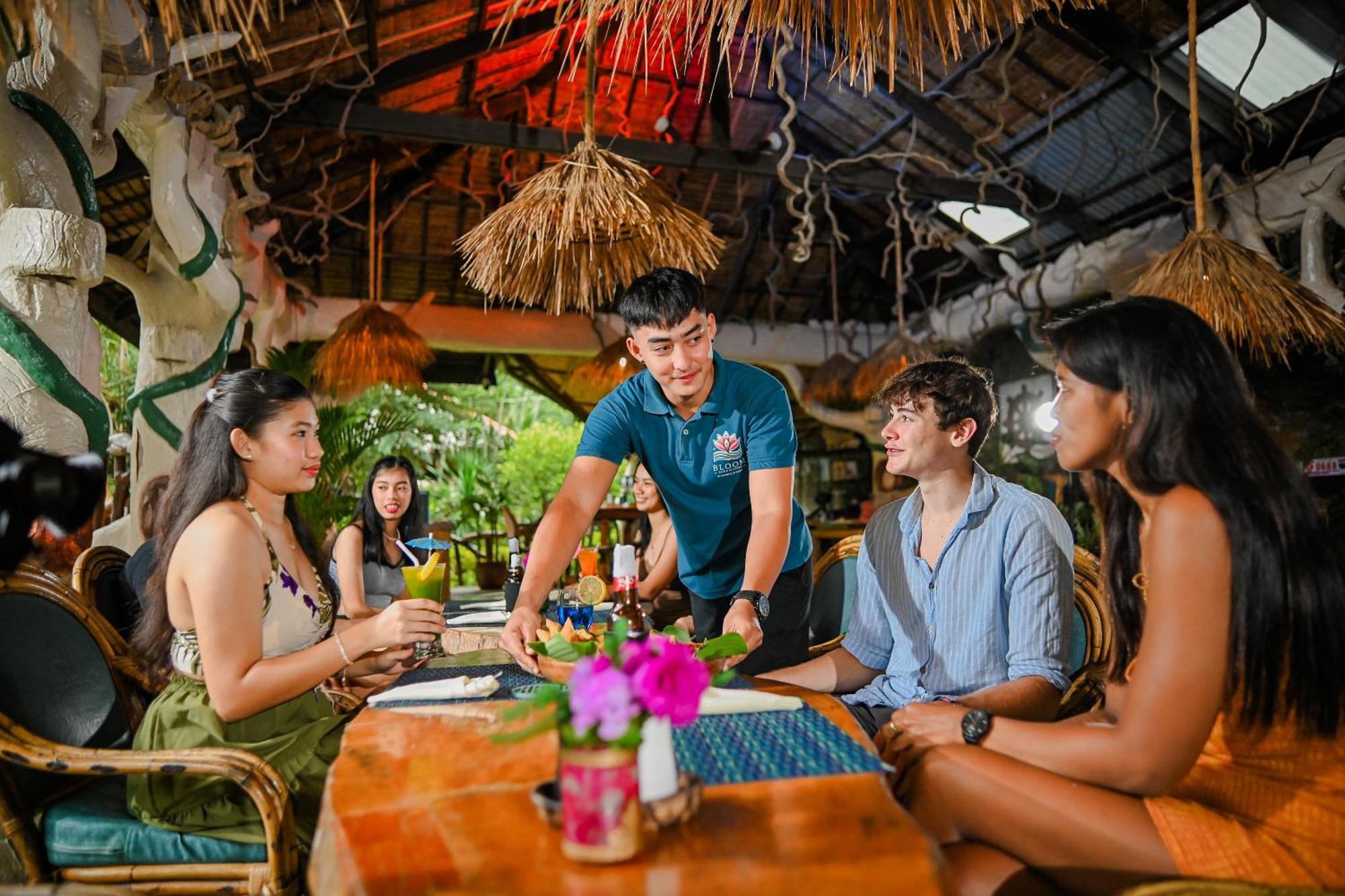 פוארטו גאלרה Garden Of Eden Dive Resort מראה חיצוני תמונה