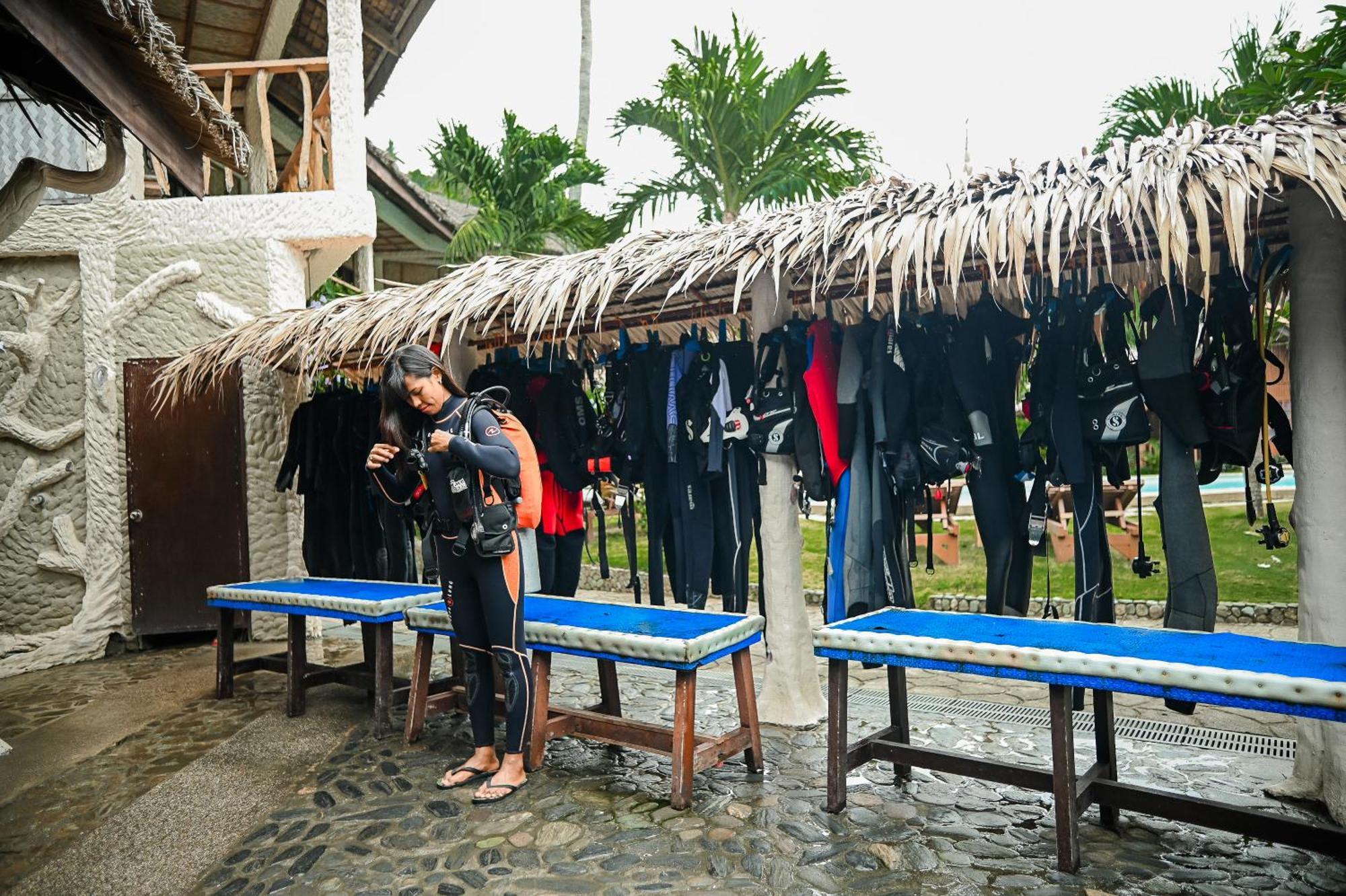 פוארטו גאלרה Garden Of Eden Dive Resort מראה חיצוני תמונה